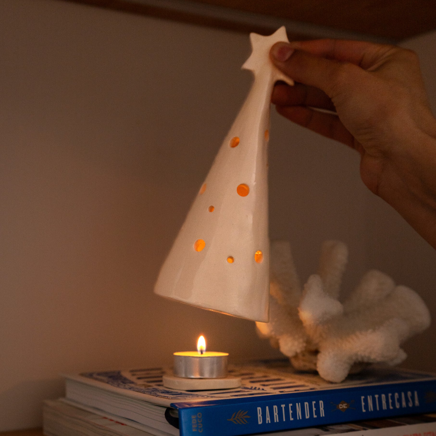 Pino Luminaria de Cerámica + Vela de regalo image 2